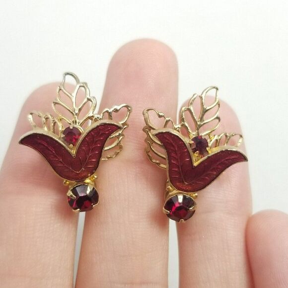 Vintage Red Enamel and Gold Tone Filigree Clip On Earrings, Screw Backs, Estate - Picture 6 of 6